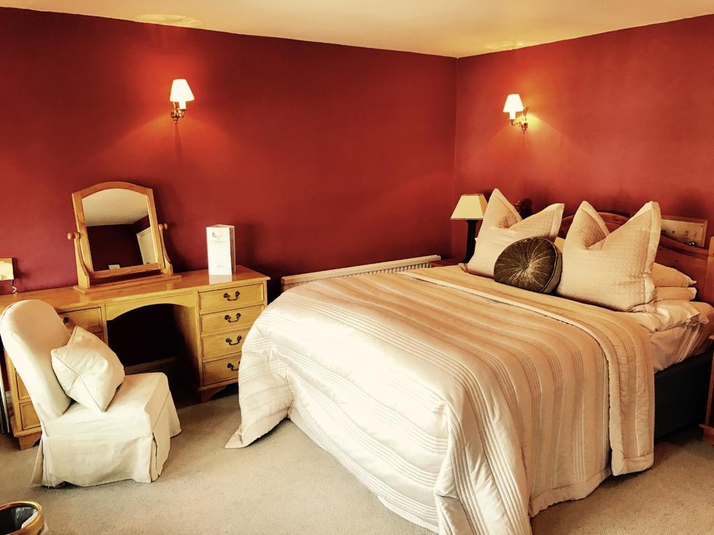 The Star And Eagle Hotel Goudhurst Ngoại thất bức ảnh